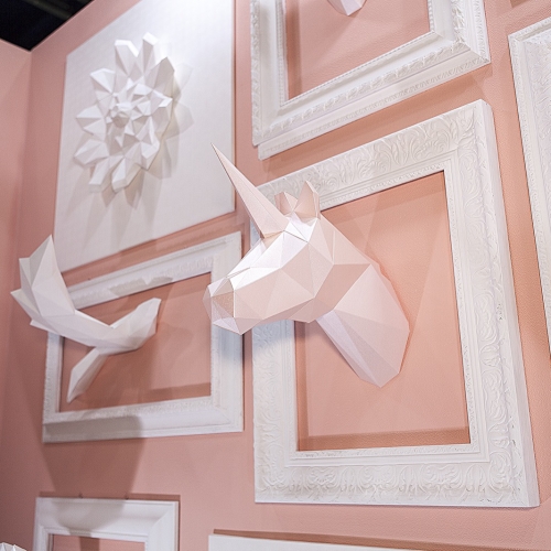 PAPA Collection attended at Seoul Living Design Fair 2016. The Exhibition concept was 'Blooming Garden'. White animals & blossoms made a beautiful combination with pink color wall.