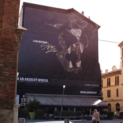 Skin (from Skunk Anansie) launched the Absolut Vodka Rock Edition Bottle in Milan Italy on October 15th, And Shotopop got to do the design for her 400sqm wall that goes with the bottle. 