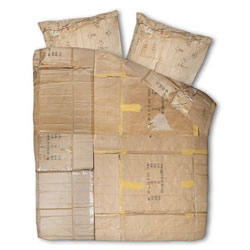 SNURK created Le Clochard - a cotton bedding set that looks like very real cardboard boxes. Their tagline is "Sleep under a cardboard box so a homeless young person doesn’t have to". Partial proceeds go to SZN, a foundation benefiting homeless Dutch youth. 