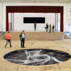 Anish Kapoor returns to Italy with Descension, an exhibition project conceived specially for the former cinema and theatre space of Galleria Continua in San Gimignano.