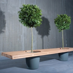 Stijn Goethals, Koen Baeyens and Basile Graux Romeo & Juliet Bench -  is no ordinary bench. It not only offers passers-by a comfortable place to sit and relax, but it also adds a touch of green to the environment.