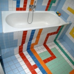 bathroom tiling designs inspired by pixelizing art