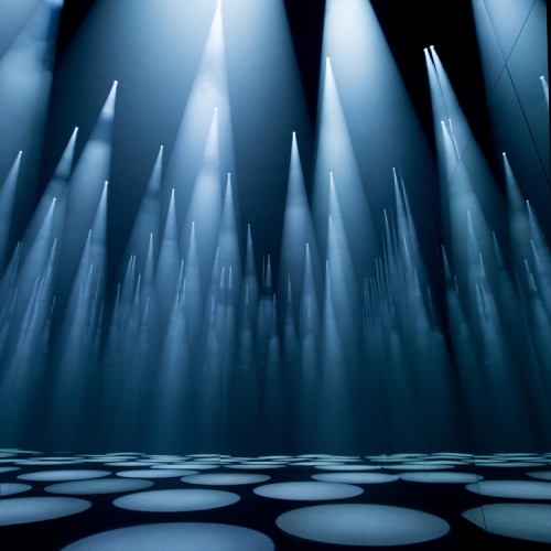 Sou Fukimoto creates an immersive forest of light for COS in occasion of the Salone del Mobile