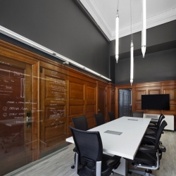 The Canadian Agency NFOE and Associates Architects has its new offices in the heart of Old Montreal. The agency now occupies the first two floors of New York Life, the oldest skyscraper in the city.