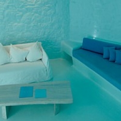 Cave Tagoo offers a contemporary twist on the traditional gorgeous, luxury Greek vacation.