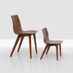 Super cute! The 'Morph Kid' chair created by Formstelle for Zeitraum.