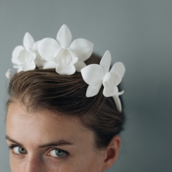 Incredible floral 3D-printed headpieces and jewelry by Collected Edition.