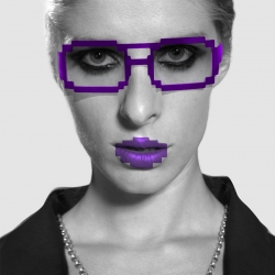 6dpi eyewear by Samal Design. Realized in acetate, presented futuristic glasses have a pixelated shape a that reflects our age of "informational aesthetic".