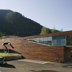 Bar House by Peter Gluck & Partners is located on a deep narrow valley. The geometrical form designed to give a sense of floating across the valley, while providing the best view to the valley from the roof-top terrace.