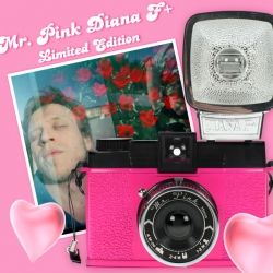 A brand new concept from Lomography! A new Diana F+ called "Mr. Pink". And guess what? It's pink!
