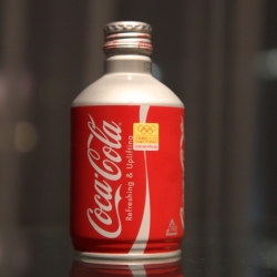 Unusual Coca Cola packaging from Japan.  Can, meet screw-top, screw-top meet can.  A match made in heaven if ever there was one.