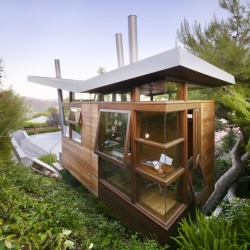The Banyan Treehouse in Nichols Canyon, Los Angeles, California was designed by Rockefeller Partners Architects.