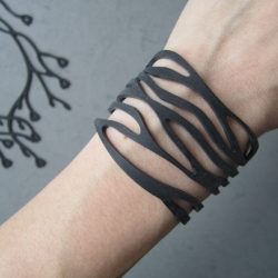 BELLE NOIR ~ Amazing comfortable jewelry made of recycled silicone baking molds. 