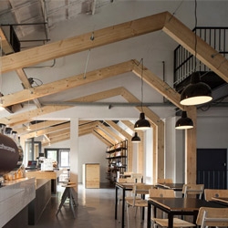 Dutch coffee chain Coffeecompany is getting a makeover. The first venue to revolutionize its interiors is the one in the district of Oosterdok in Amsterdam.