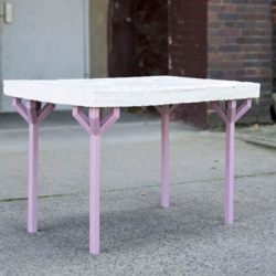 Mâché is designed by Matthias Ries Design Office. It is a unique table due to the material used for the table board.