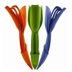 "Calle" Gardening Tools - From Con & Con, masters of plastic design, the tools can be stored in a wall-mount holder, which is designed so that it can also be stuck in soil.