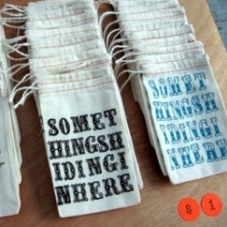 Design*Sponge has a great round up of the Renegade Craft Fair ~ loving these "something's hiding in here" bags!