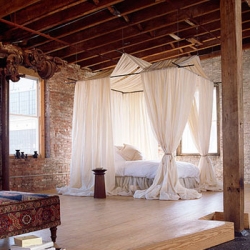 With a title like "Shots of to-die-for loft living" how can you resist? That bed looks divine right now...