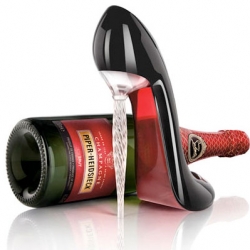 Piper Heidsieck worked with shoe maker Christian Louboutin on a fantastic box set, consisting of their champagne and a glass shoe, inspired by a ritual from the 1880s.