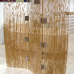 Limited Edition piece from farm21, this spectacular Tri-Part Screen is made from panels of laminated rye straw in resin and acrylic. 'Functional art' at its best.
Overall.