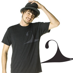 Nice super sleek wave graphic on this new men's tee from the Ryde ~ Arco!