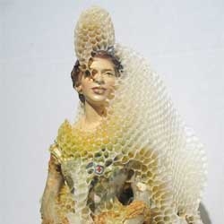 Sculptor Aganetha Dyck creates her artwork in collaboration honeybees.