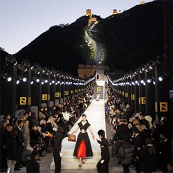 The catwalk at sunset on the Great Wall of China near Beijing October 19, 2007 - a total of 88 models displayed designs by designers Karl Lagerfeld and Silvia Venturini Fendi