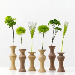 Wooden flower base by eN, the new brand from Asano Design.
