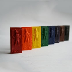 Extramoneyformommy makes playful crayons like R2-D2 and Han Solo in carbonite.
