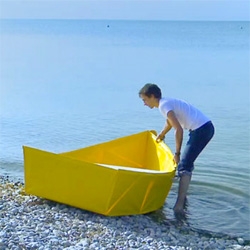Ar Vag, a collapsible boat consisting of boards and a waterproof skin. Designed by Thibault Penven, a student at the Ecole Cantonale d’art de Lausanne (ECAL).