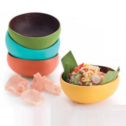 Gorgeous, green design.  Real coconut halves are turned into serving bowls and dressed up with colored lacquer that is natural and 100% foodsafe.  Is coconut palm the new bamboo?