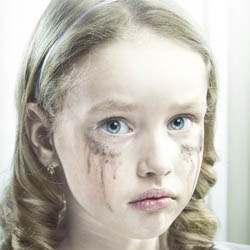 Everybody can help stop child abuse, and give them back their childhood. Checkout this strong ad, realized by Saatchi&Saatchi, Bucharest, Romania.