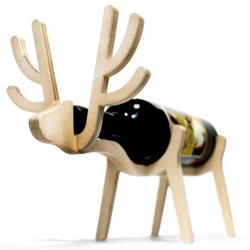 Choi Jinyoung of Conte Bleu's wooden animal shaped wine bottle holders