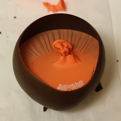 How to make perfect chocolate bowls with a balloon.