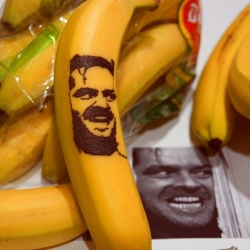 Artist Honey, founder of the website Sweet-Station, has discovered a unique way to turn bananas into art... by piercing it with pins!