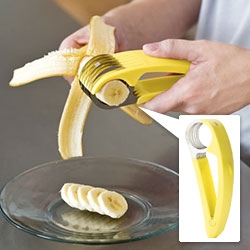 NANNER - Boon & Chef'n's hand held banana slicer