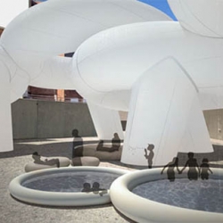 blow up by BSC architecture is a finalist to MoMA/P.S.1 competition, their design consisting on inflatable structures representing clouds to shade the courtyard
