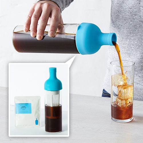 Blue Bottle Cold Brew Bottle & Perfectly Ground. Designed in collaboration with Hario, this comes with a built-in filter and dishwasher-safe silicone lid.