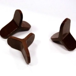 Chocolate forms developed by Paris-based Bold Studio, and are made for sharing by breaking it with a friend before eating.