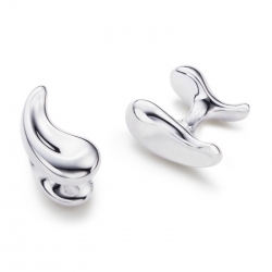 Am I the last person to see these Comma cuff links by Elsa Peretti for Tiffany & Co?  Subtle style for the typography lover in your life.
