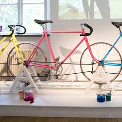 Four bikes connected by the wheels make up the "Print bike" that Calle Enström and Johan Undén created as their final project at Forsbergs skola.