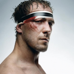160 amazing imagess of Rugby Players from DENIS ROUVRE photographic EDITIONS