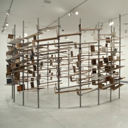 The two bookshelves presented at the Tel Aviv Museum of Art, by the Israeli designer Chanan de Lange, are made with recycled school desks from the Bezalel Academy of Arts and Design in Tel Aviv. 