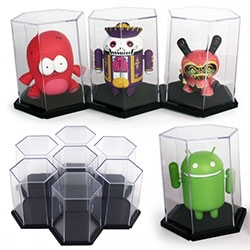 Hexagonal Dislay Cases for toys from the Android Foundry! These seem perfect for creating the ultimate hive wall of toys stacked... love that they are UV coated acrylic!