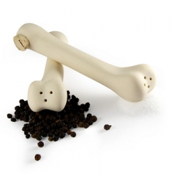 Hilarious salt and pepper shakers by Chris Stiles.  In case you're bored with skulls.