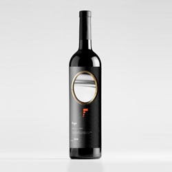 The Italian designer Mattia Castiglioni has made a fun concept for a win label called Ego. With playful typography, a mirror and strong colours, I hope the taste of this wine is as big as its ego…