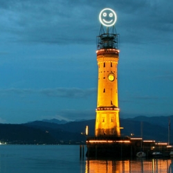 The Fühl-o-meter is a monumental Smiley Face that measures the happiness of cities.