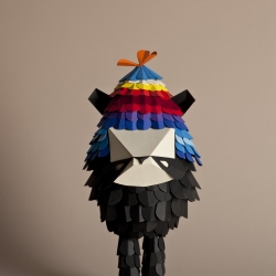 Jukumari, the Spectacled Bear, is Eggpicnic's new handmade paper toy. It was created to raise awareness about the Spectacled Bear, the only species of bear in South America. They are currently listed as vulnerable to extinction.