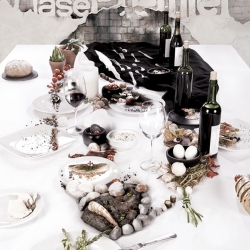 Mexican design firm Golpeavisa designed the last cover of the magazine Clase Premier, using culinary objects!