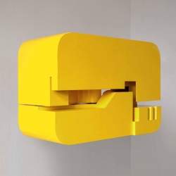 Gelbes Objekt, yellow object, an interactive sculpture that closes if somebody approaches and opens when it’s left alone. By Candy Lenk and Anna Borgman.